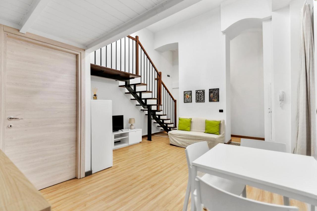 Апартаменты Loft Margarita Милан Экстерьер фото